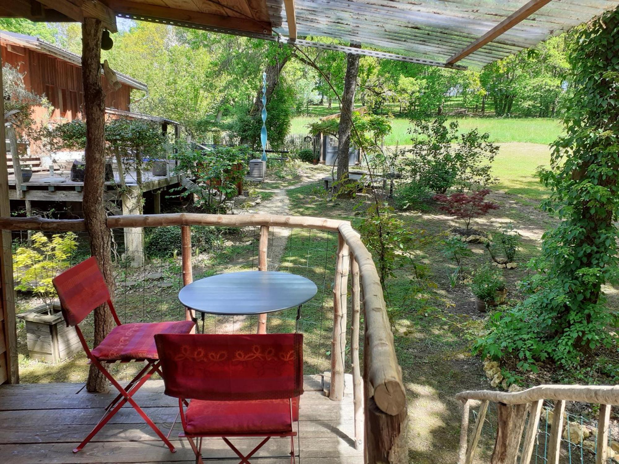 La Cabane De L'Oiseau Couze-et-Saint-Front Exterior photo